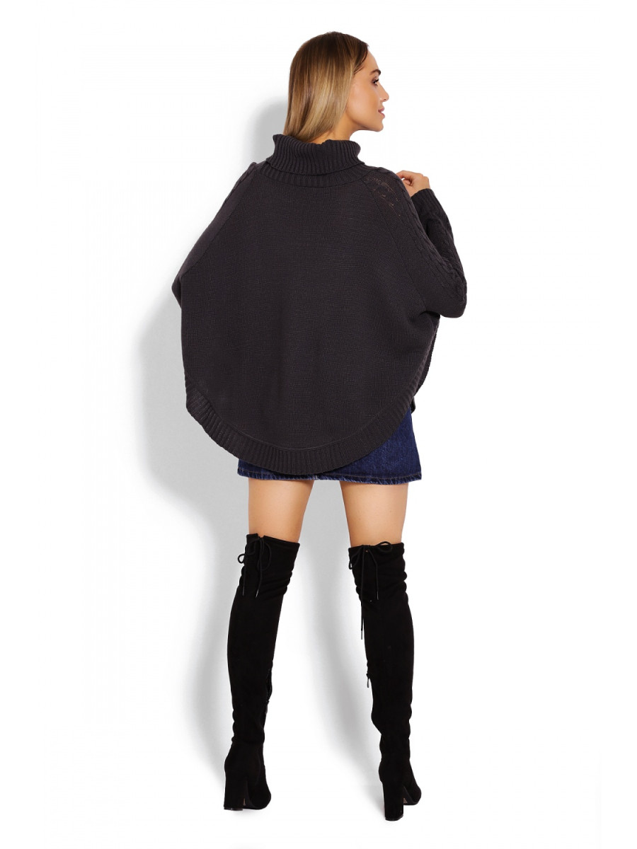 Poncho model 122918 PeeKaBoo