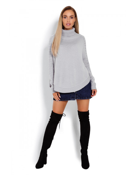 Poncho model 122920 PeeKaBoo