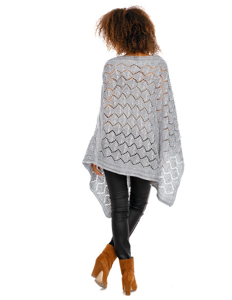 Poncho model 94519 PeeKaBoo