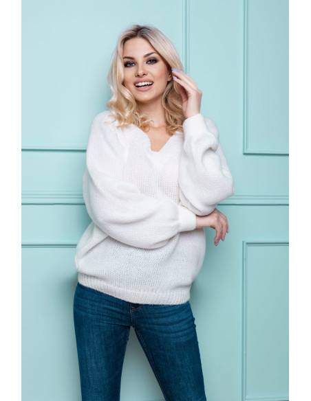 Chandail model 163191 PeeKaBoo