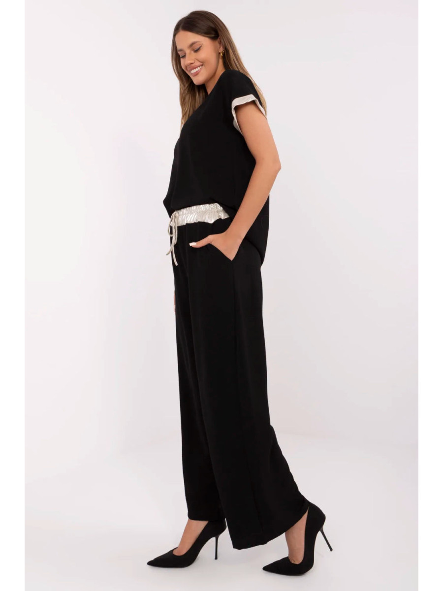 L`ensemble model 211452 Italy Moda