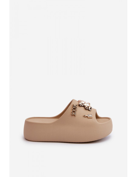 Clacquettes model 198600 Step in style