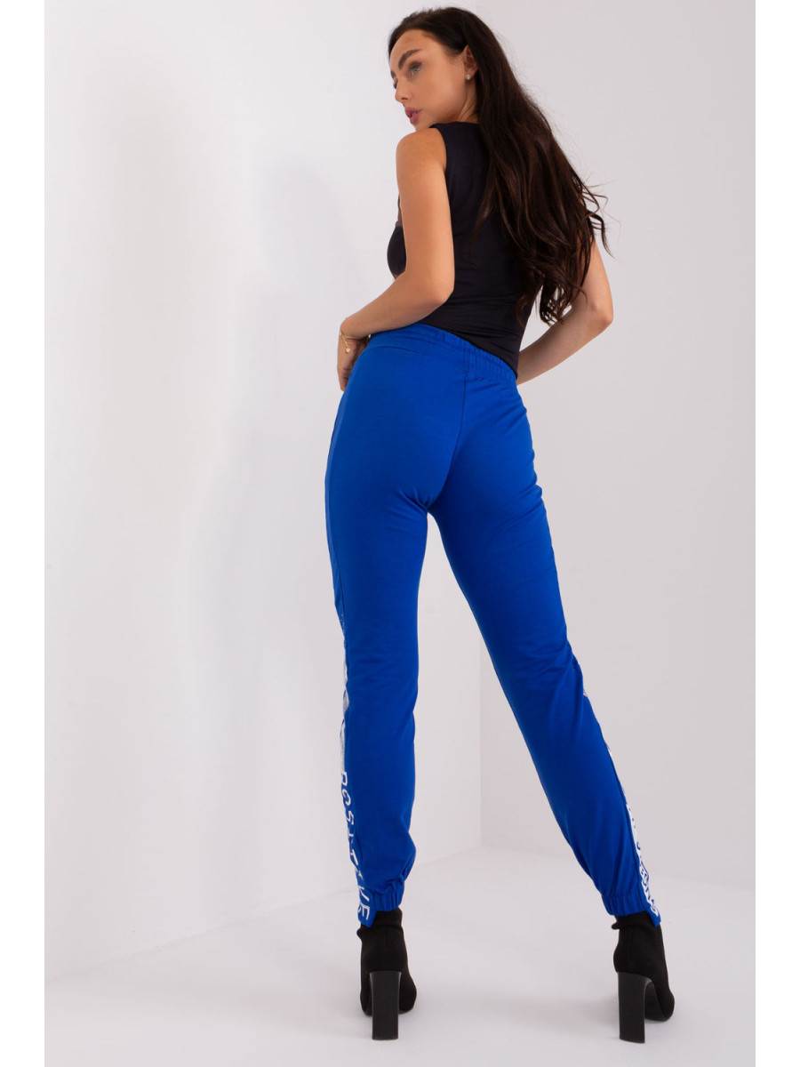 Pantalon survêtement model 211742 Relevance