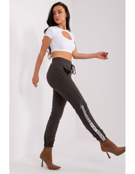 Pantalon survêtement model 211743 Relevance