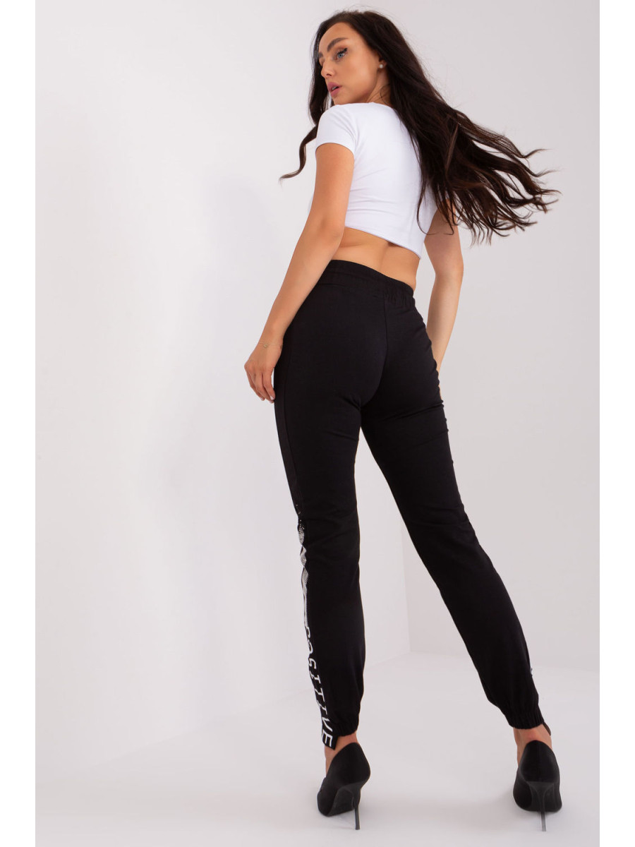 Pantalon survêtement model 211745 Relevance