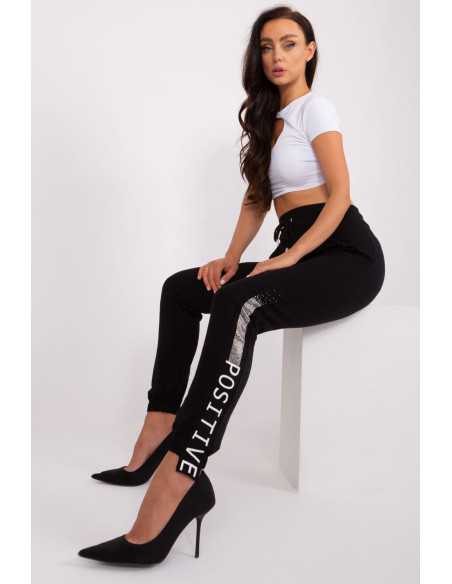 Pantalon survêtement model 211745 Relevance