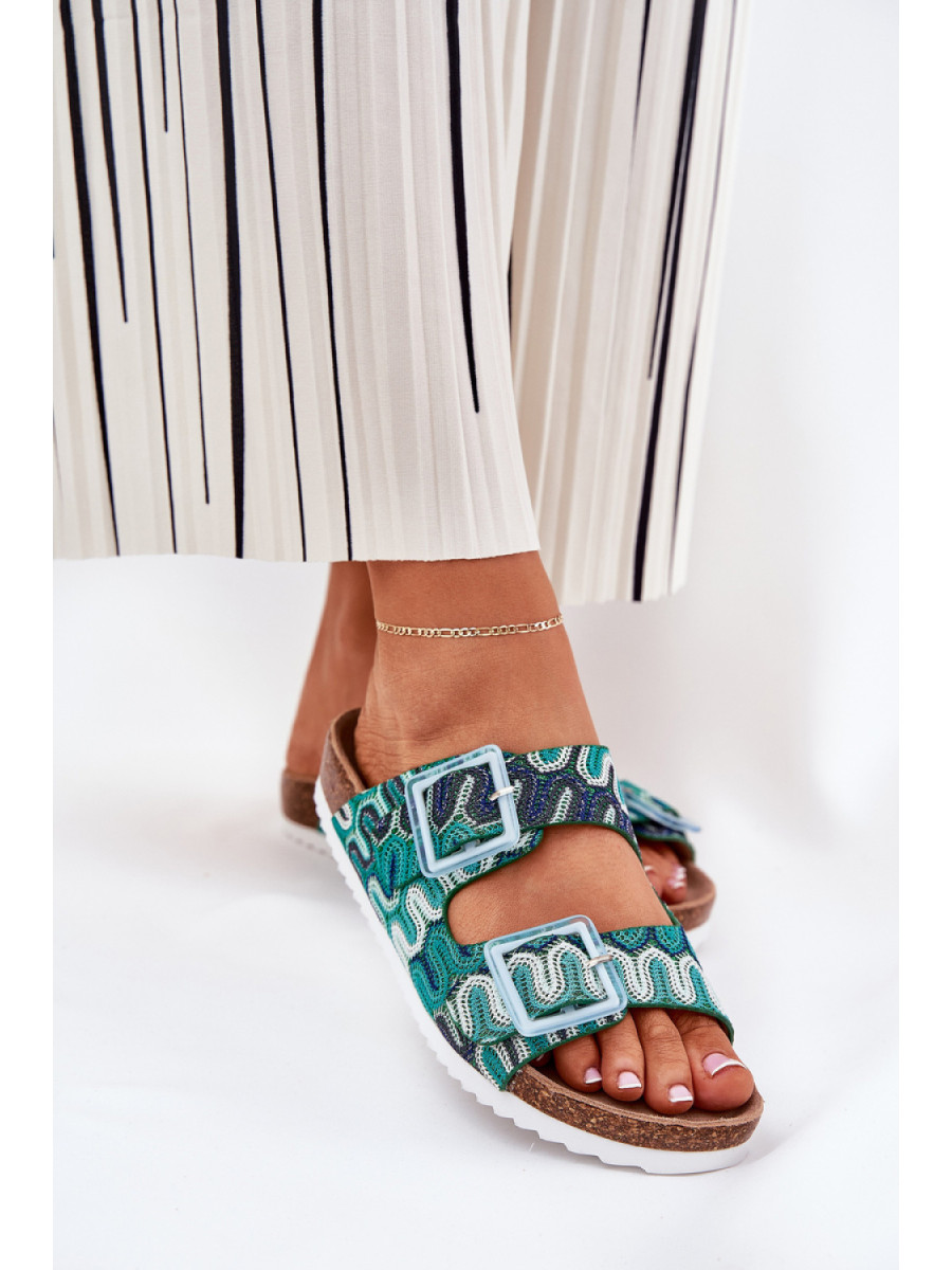 Clacquettes model 211960 Step in style