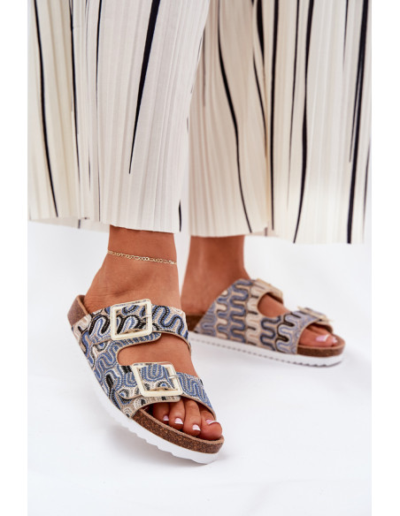Clacquettes model 211962 Step in style