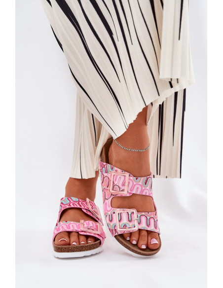 Clacquettes model 211963 Step in style