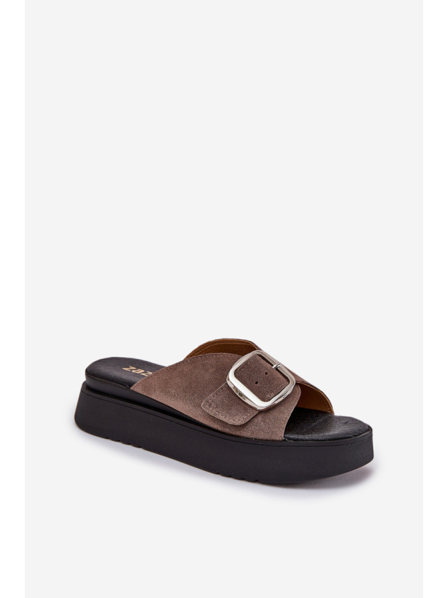 Clacquettes model 211969 Step in style
