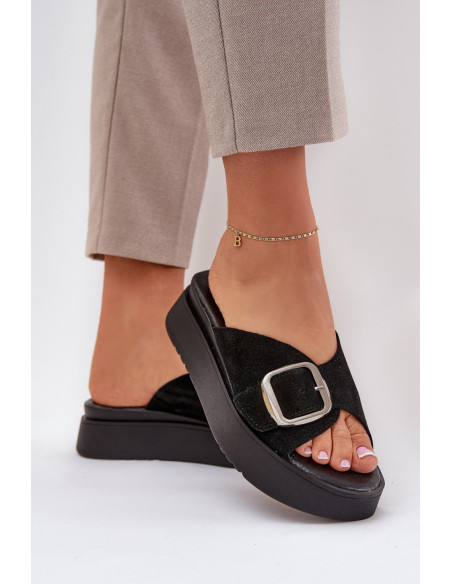 Clacquettes model 211970 Step in style