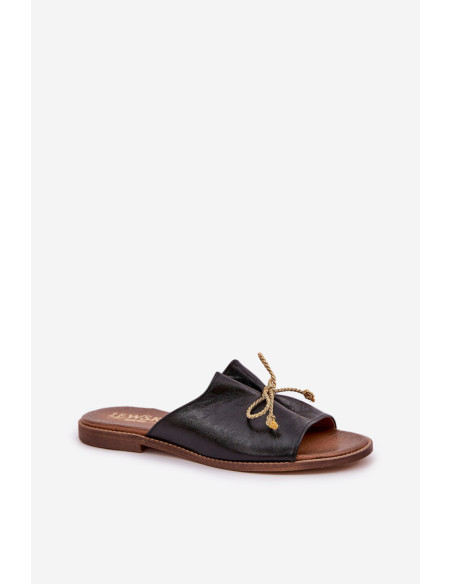 Clacquettes model 211971 Step in style