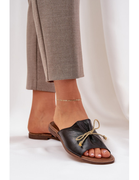 Clacquettes model 211971 Step in style