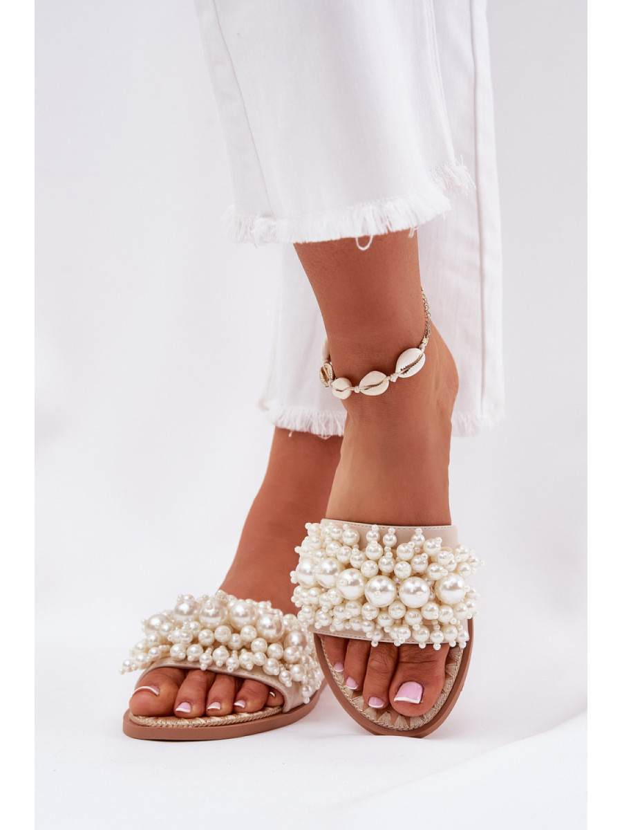 Clacquettes model 212153 Step in style