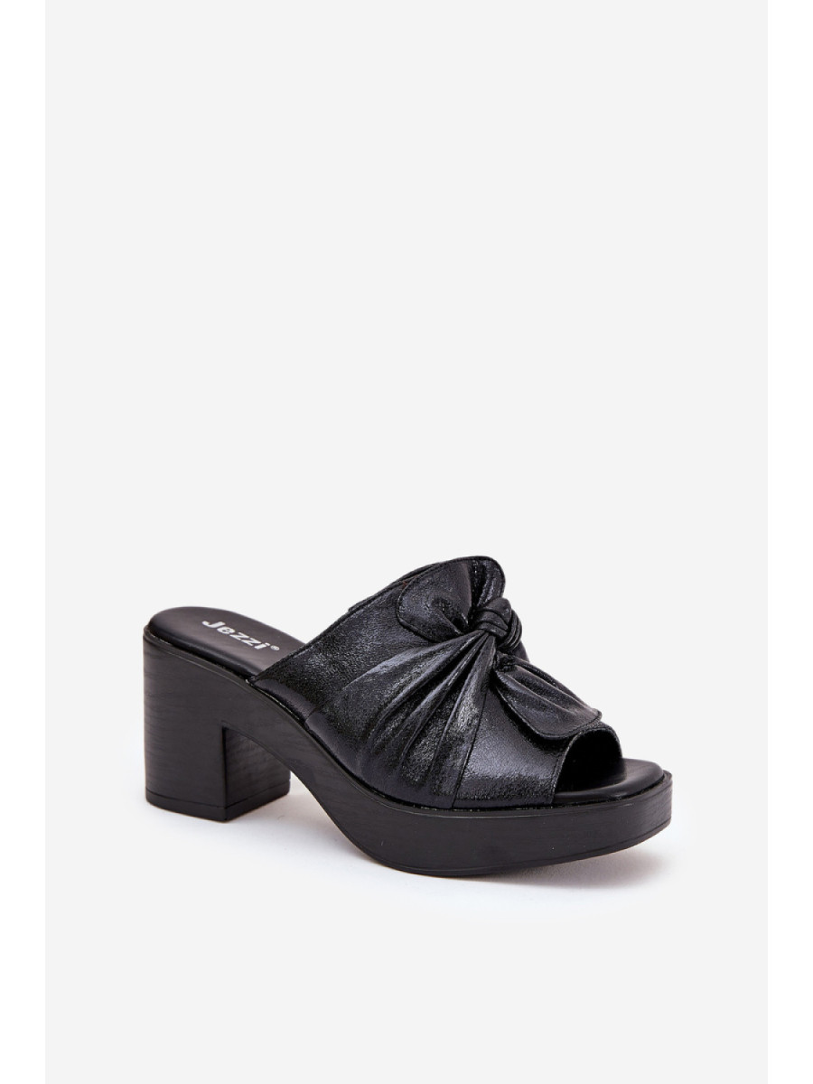Clacquettes model 212158 Step in style