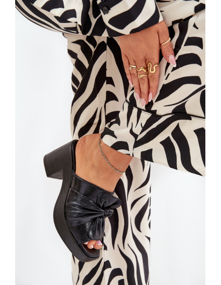 Clacquettes model 212158 Step in style