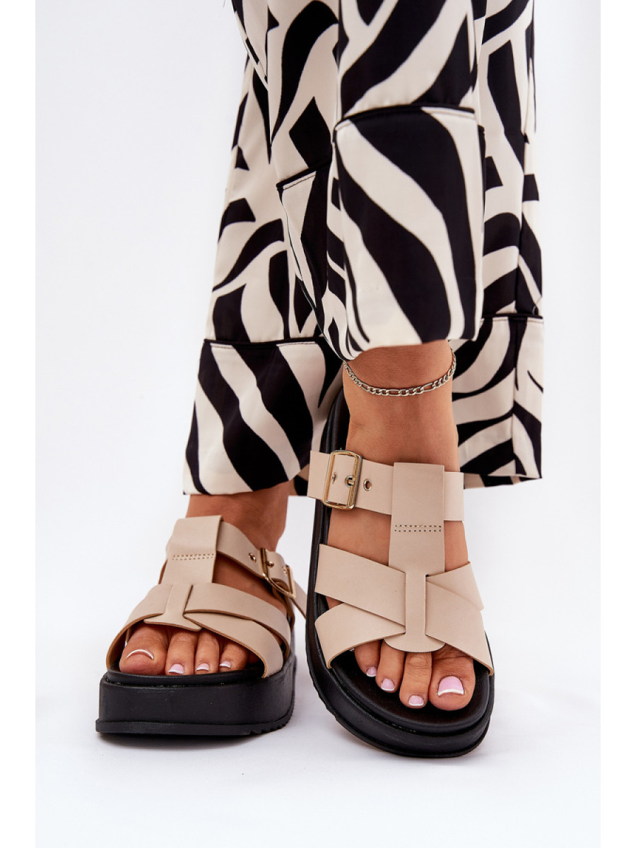 Clacquettes model 212145 Step in style