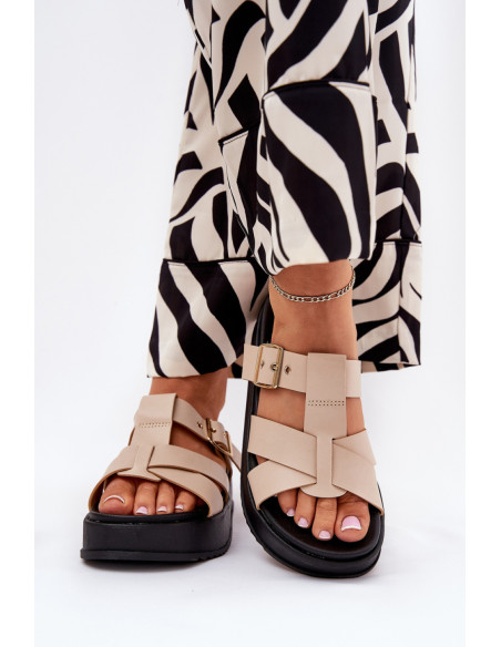 Clacquettes model 212145 Step in style