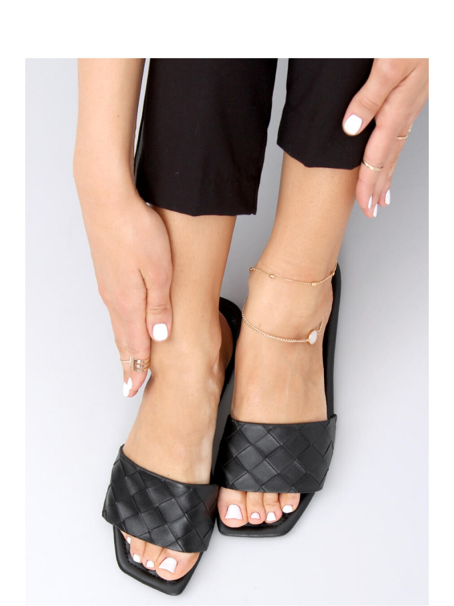 Clacquettes model 164349 Inello
