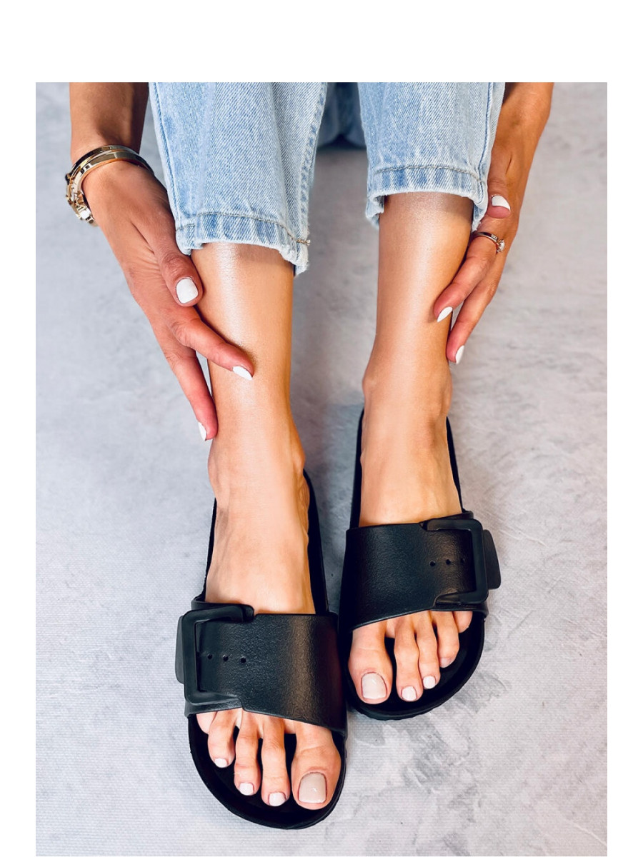 Clacquettes model 180567 Inello