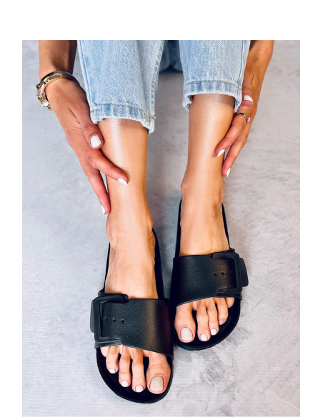 Clacquettes model 180567 Inello