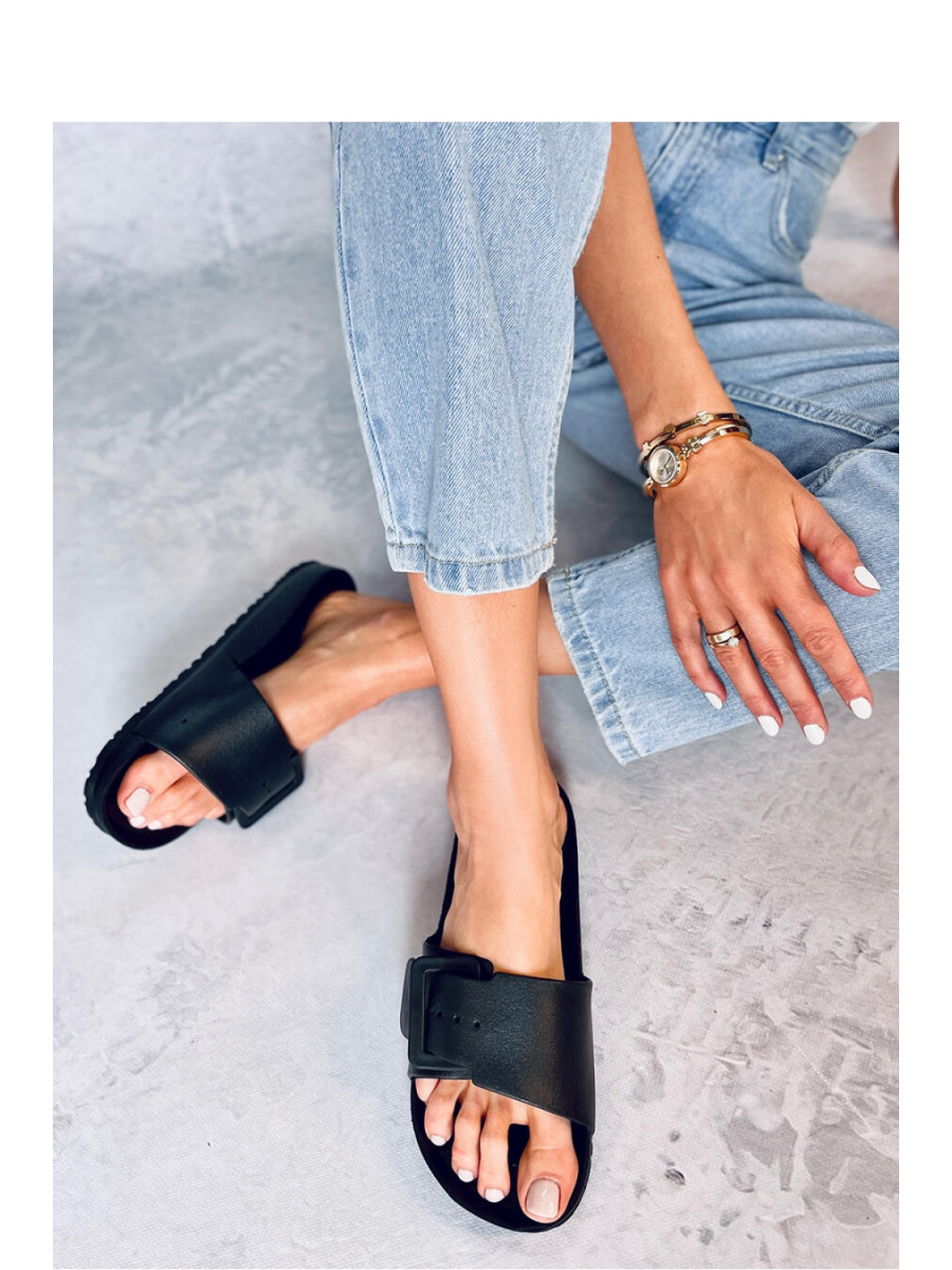 Clacquettes model 180567 Inello