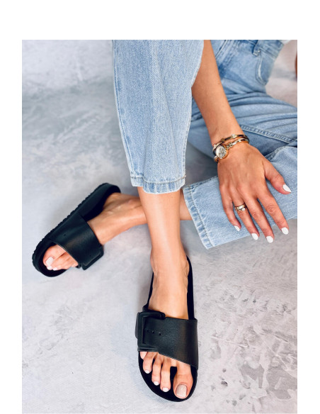 Clacquettes model 180567 Inello