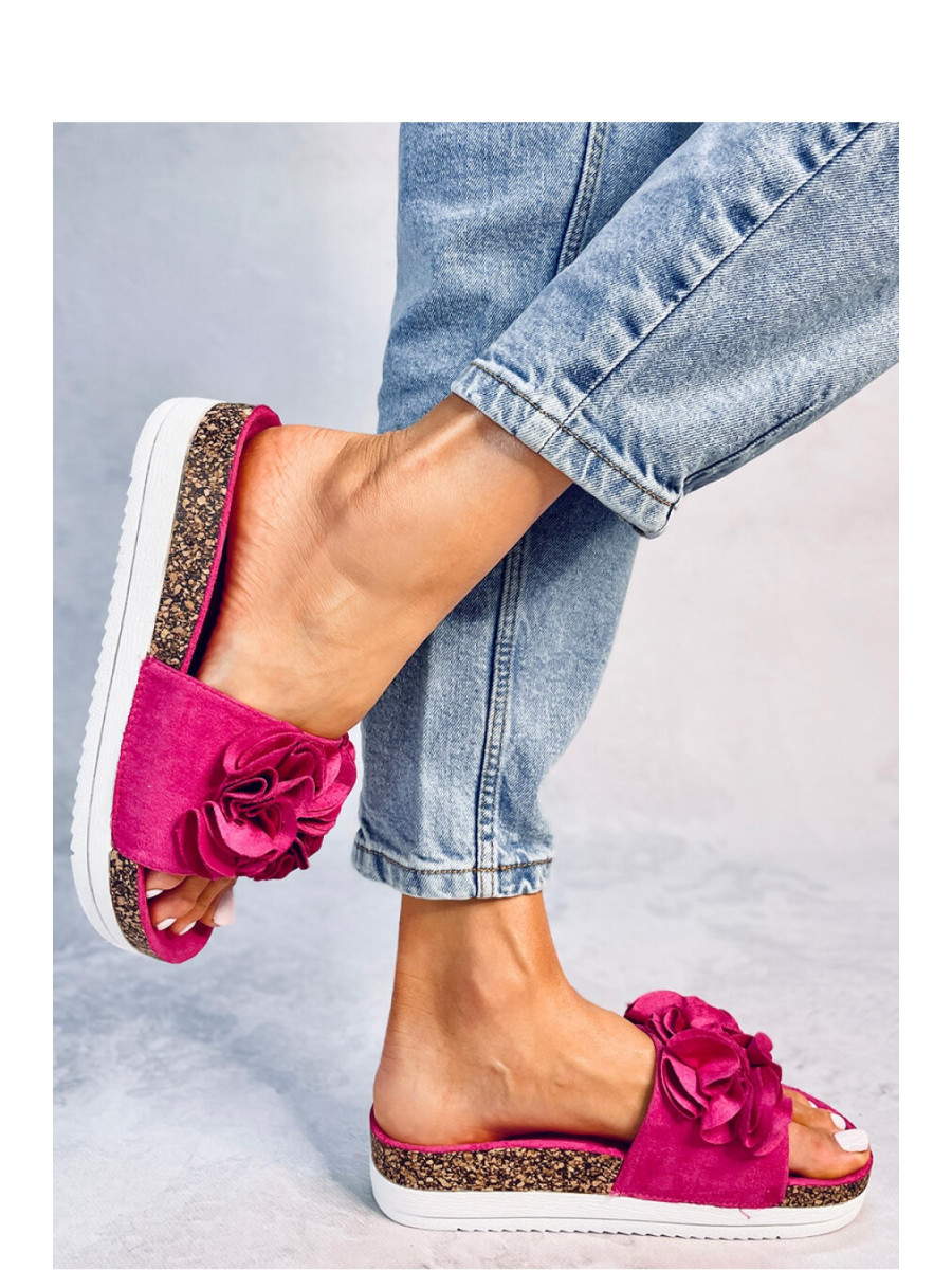 Clacquettes model 180701 Inello