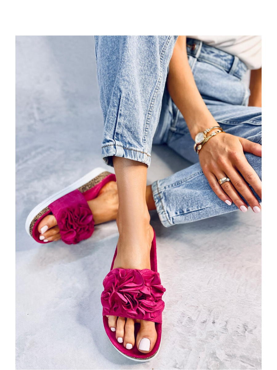 Clacquettes model 180701 Inello