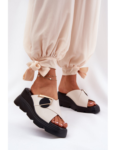 Clacquettes model 212347 Step in style