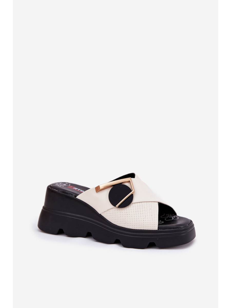 Clacquettes model 212347 Step in style