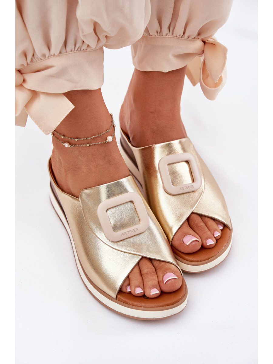 Clacquettes model 212349 Step in style