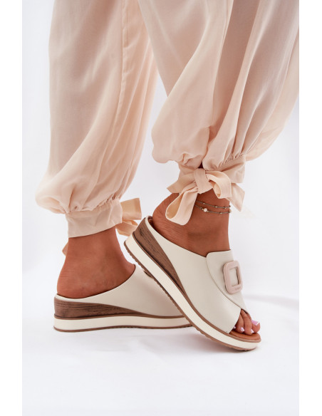 Clacquettes model 212350 Step in style