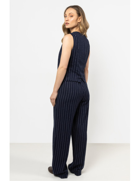 Gilet model 212178 awama