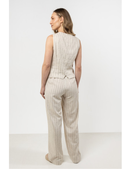 Gilet model 212179 awama