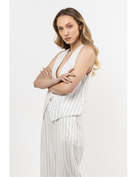 Gilet model 212180 awama