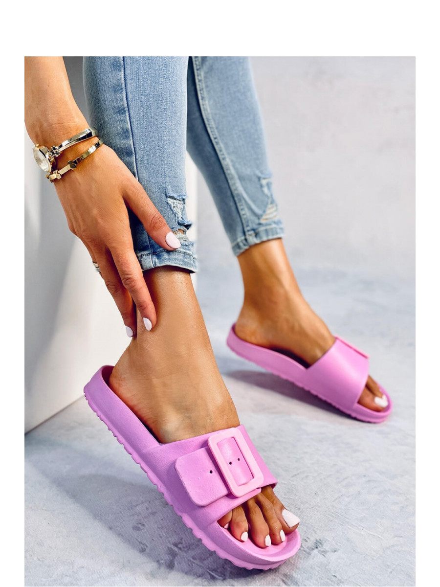 Clacquettes model 180570 Inello
