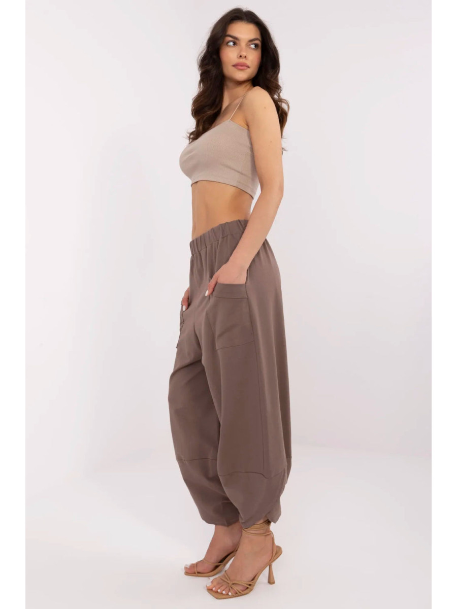 Pantalon survêtement model 210636 Relevance