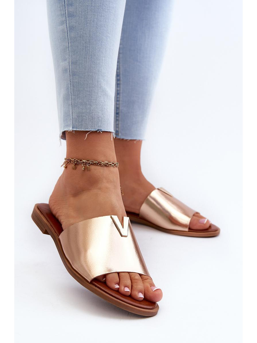 Clacquettes model 196341 Step in style