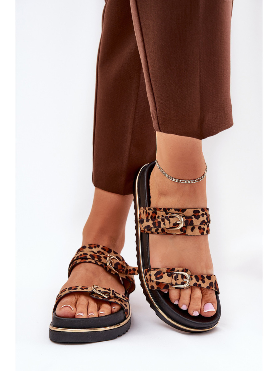 Clacquettes model 212611 Step in style