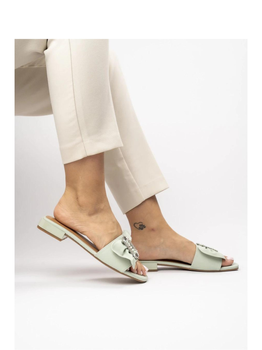 Clacquettes model 212980 Inello