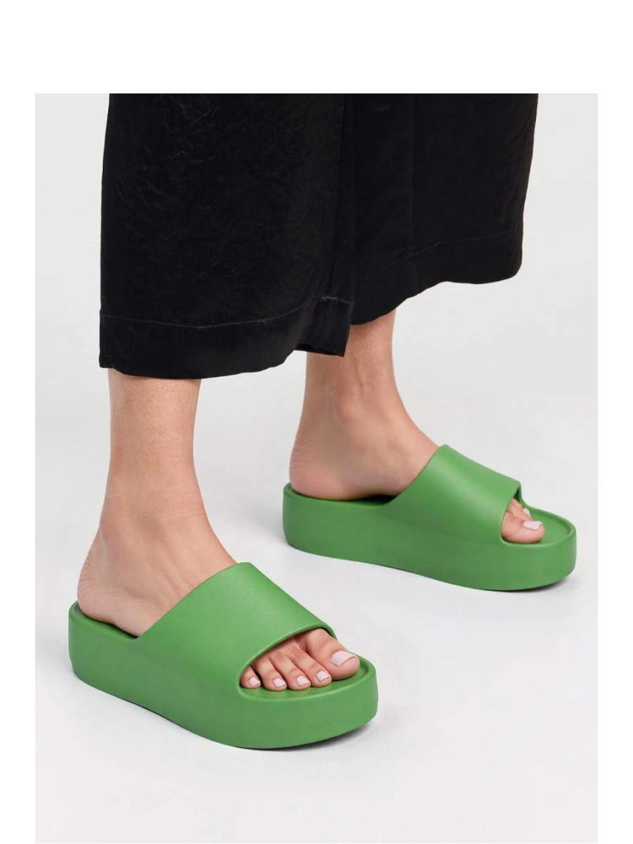 Clacquettes model 212949 Inello