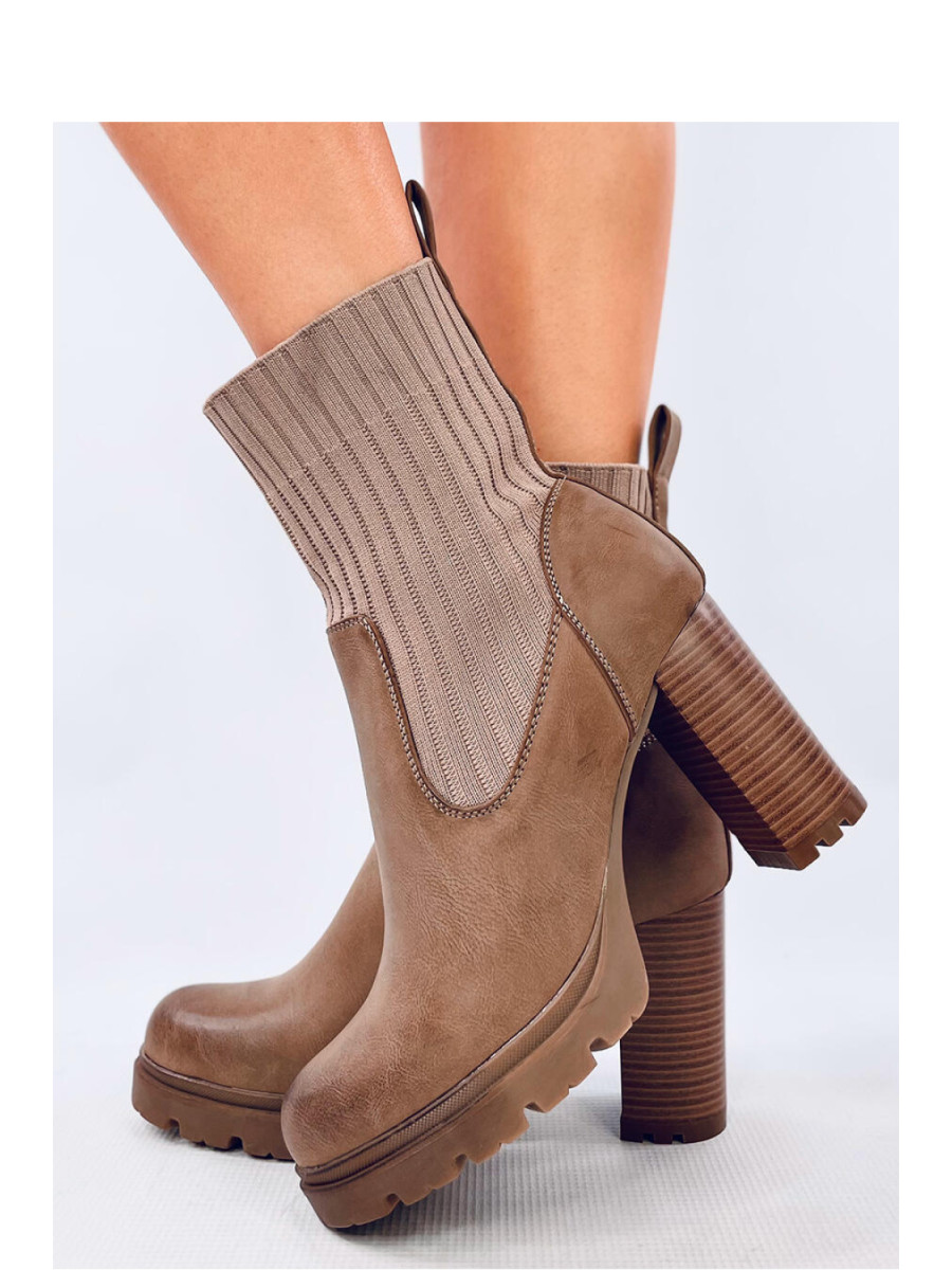 Bottes à talons model 202344 Inello