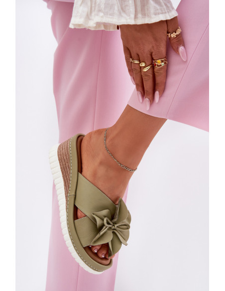 Clacquettes model 212702 Step in style
