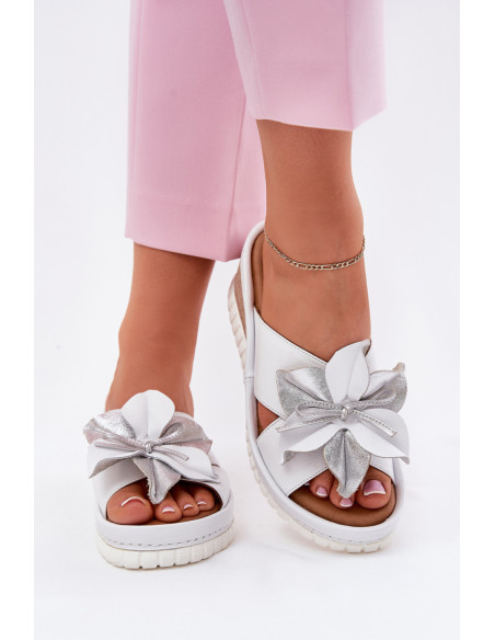 Clacquettes model 212703 Step in style