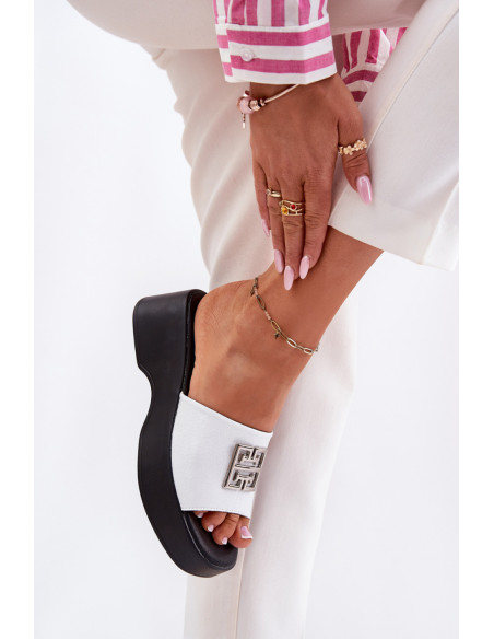 Clacquettes model 212882 Step in style