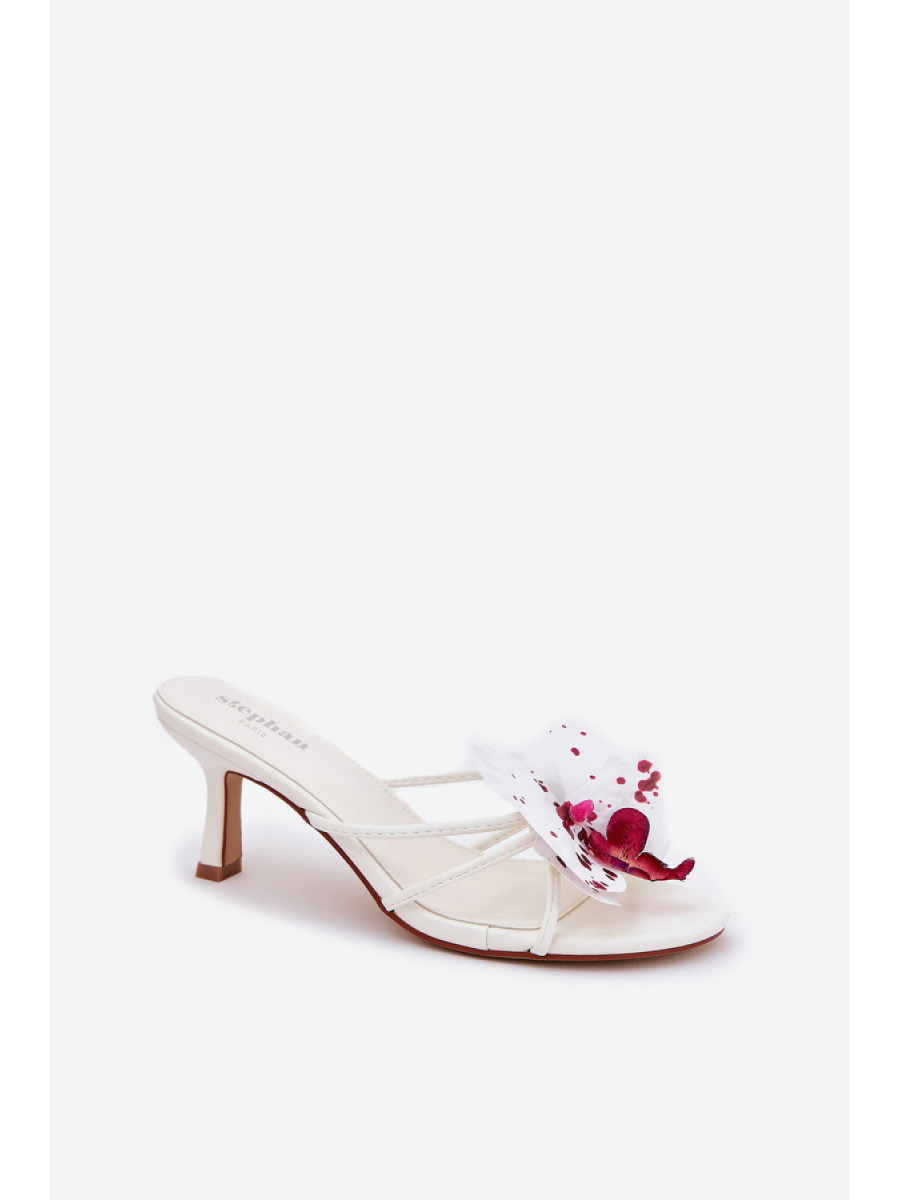 Clacquettes model 212883 Step in style