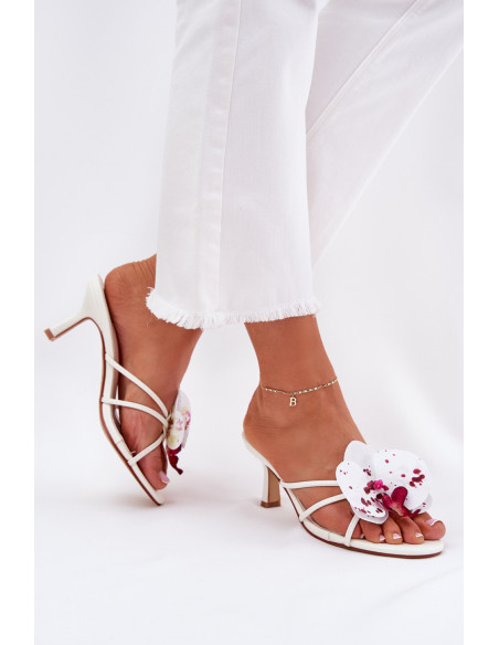 Clacquettes model 212883 Step in style