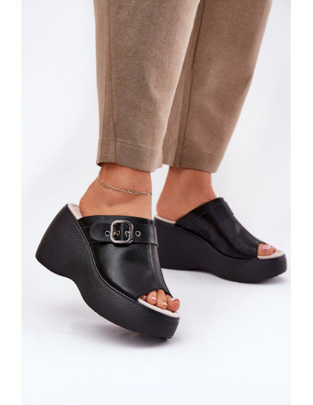 Clacquettes model 213033 Step in style