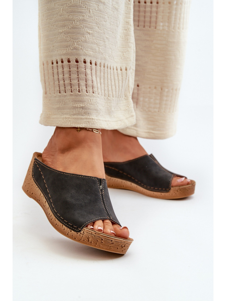Clacquettes model 198462 Step in style